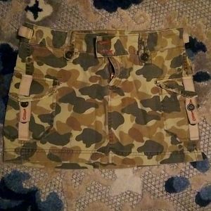 Lucky Brand new camo print mini skirt size 2/26 This was never worn.